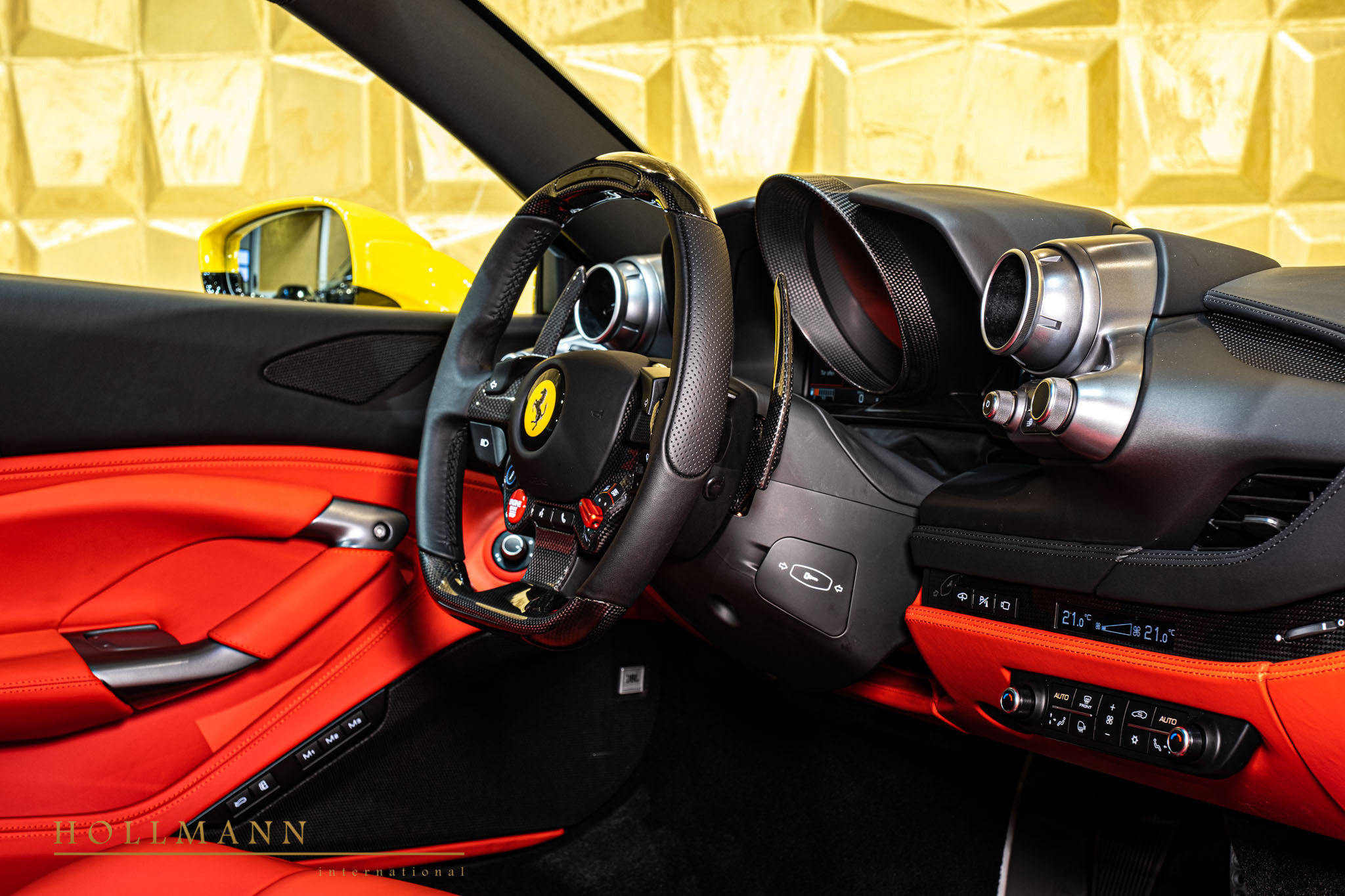 2022 Ferrari F8 Spider, 10/15