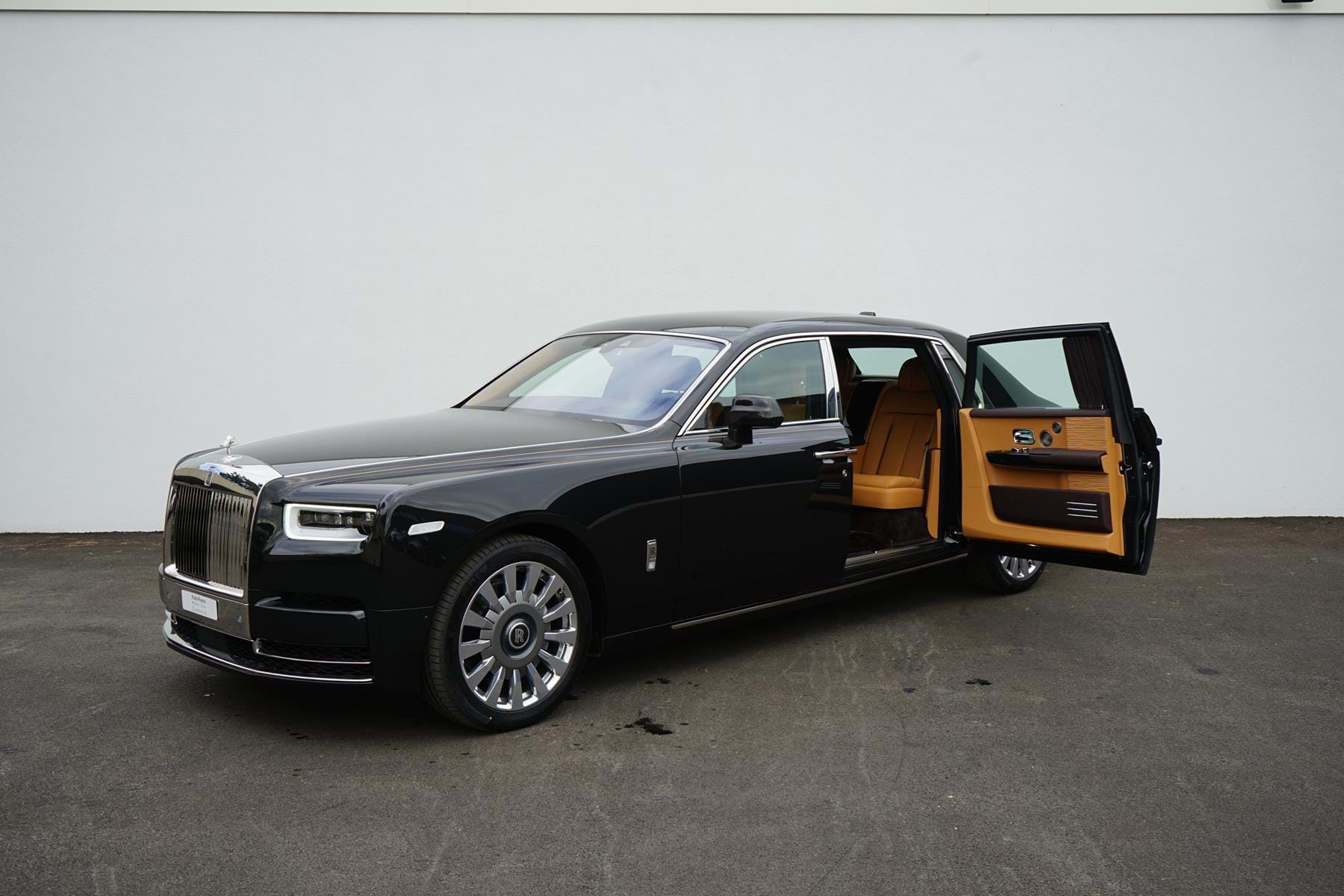 2019 Rolls-Royce Phantom VIII Extended Wheelbase