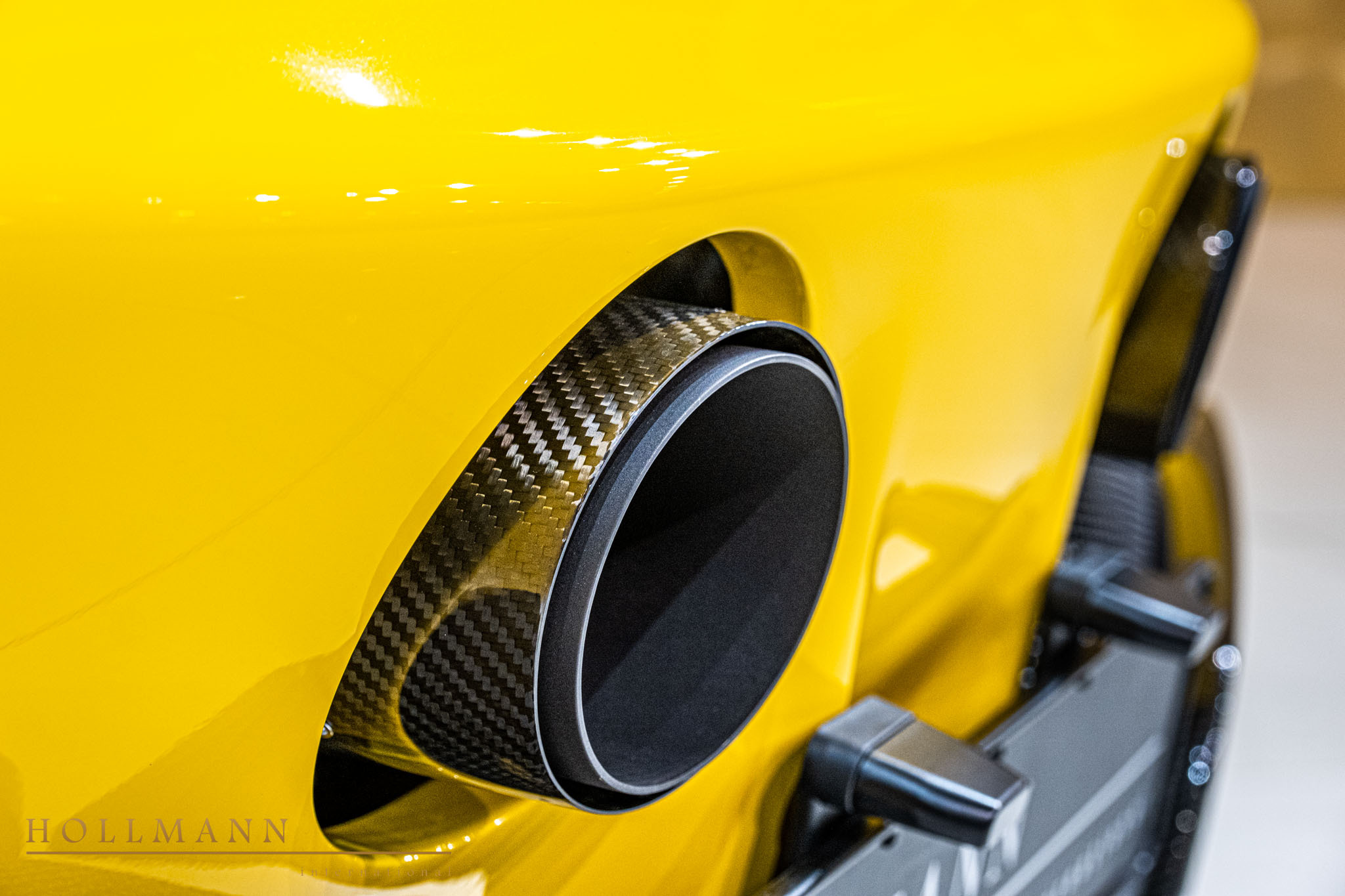 2022 Ferrari SF90 Spider by NOVITEC, 31/44