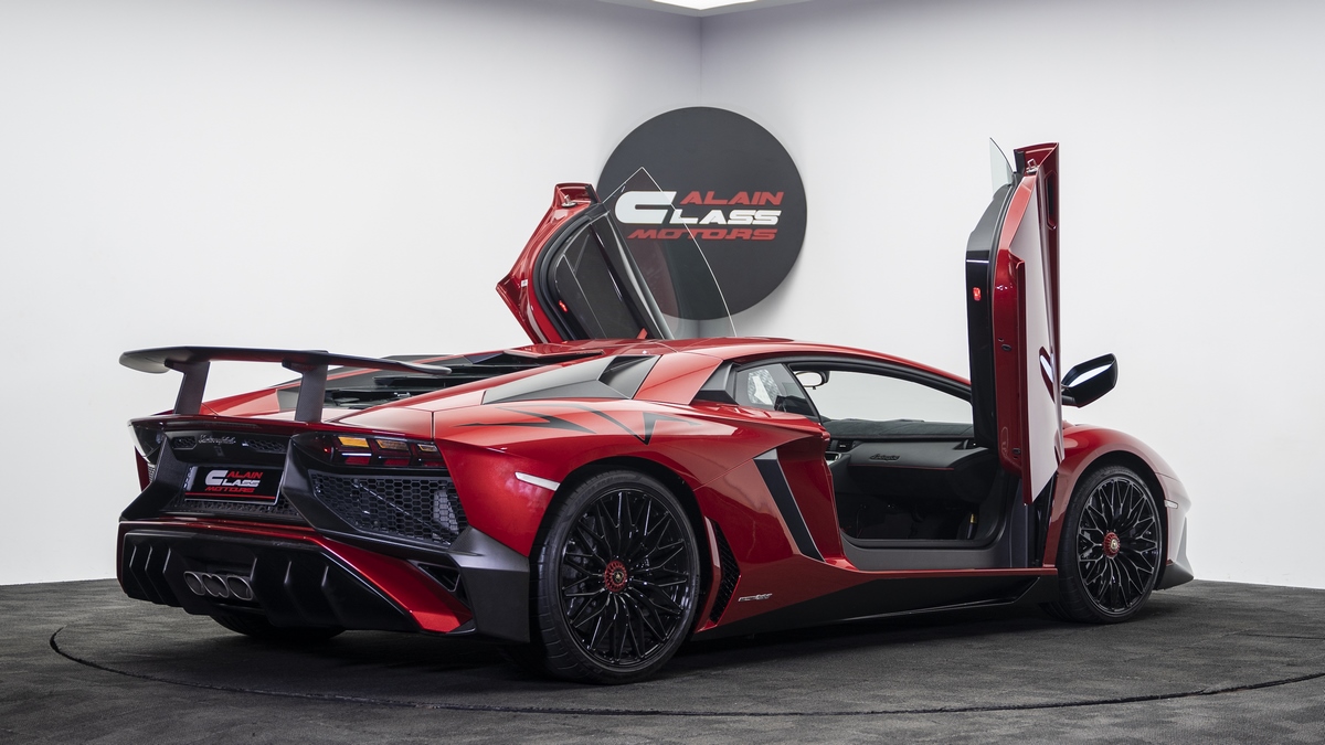 2016 Lamborghini Aventador LP750-4 SV – 1 of 600, 2/19