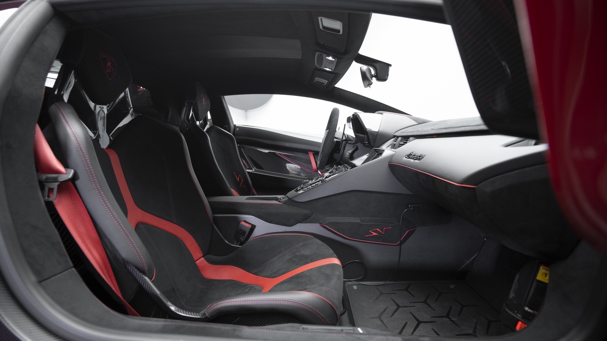 2016 Lamborghini Aventador LP750-4 SV – 1 of 600, 4/19