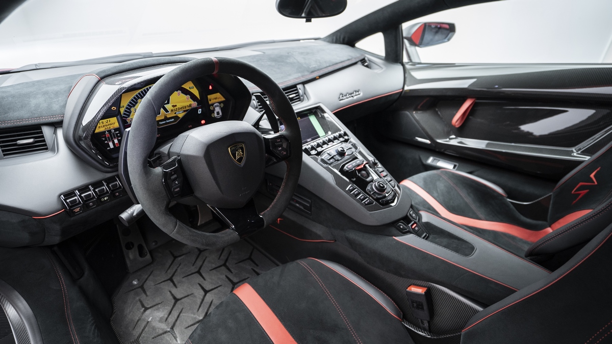 2016 Lamborghini Aventador LP750-4 SV – 1 of 600, 6/19