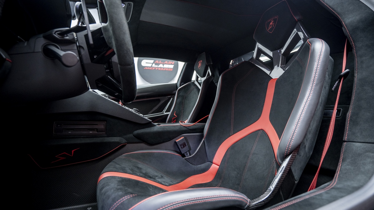 2016 Lamborghini Aventador LP750-4 SV – 1 of 600, 7/19
