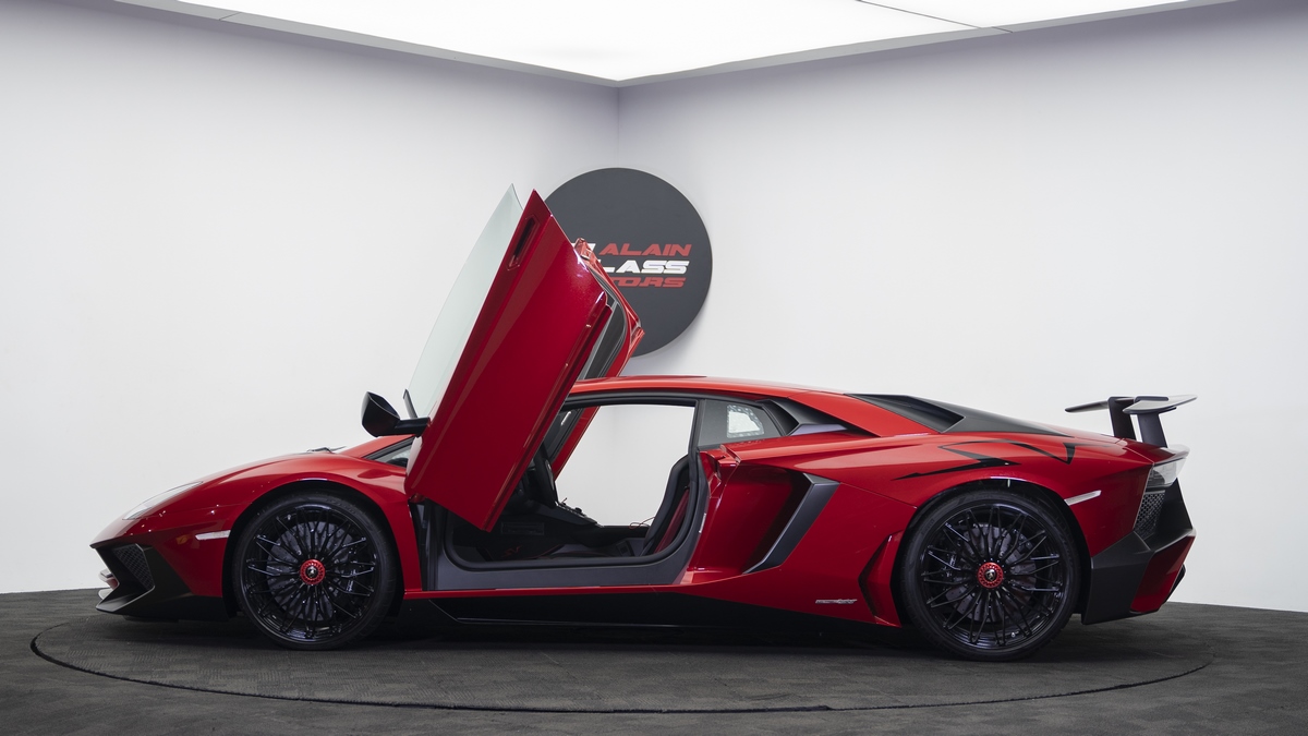 2016 Lamborghini Aventador LP750-4 SV – 1 of 600, 11/19