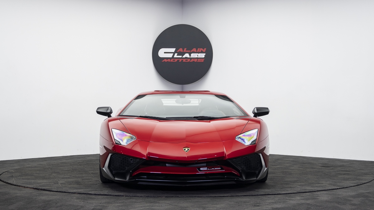 2016 Lamborghini Aventador LP750-4 SV – 1 of 600, 18/19
