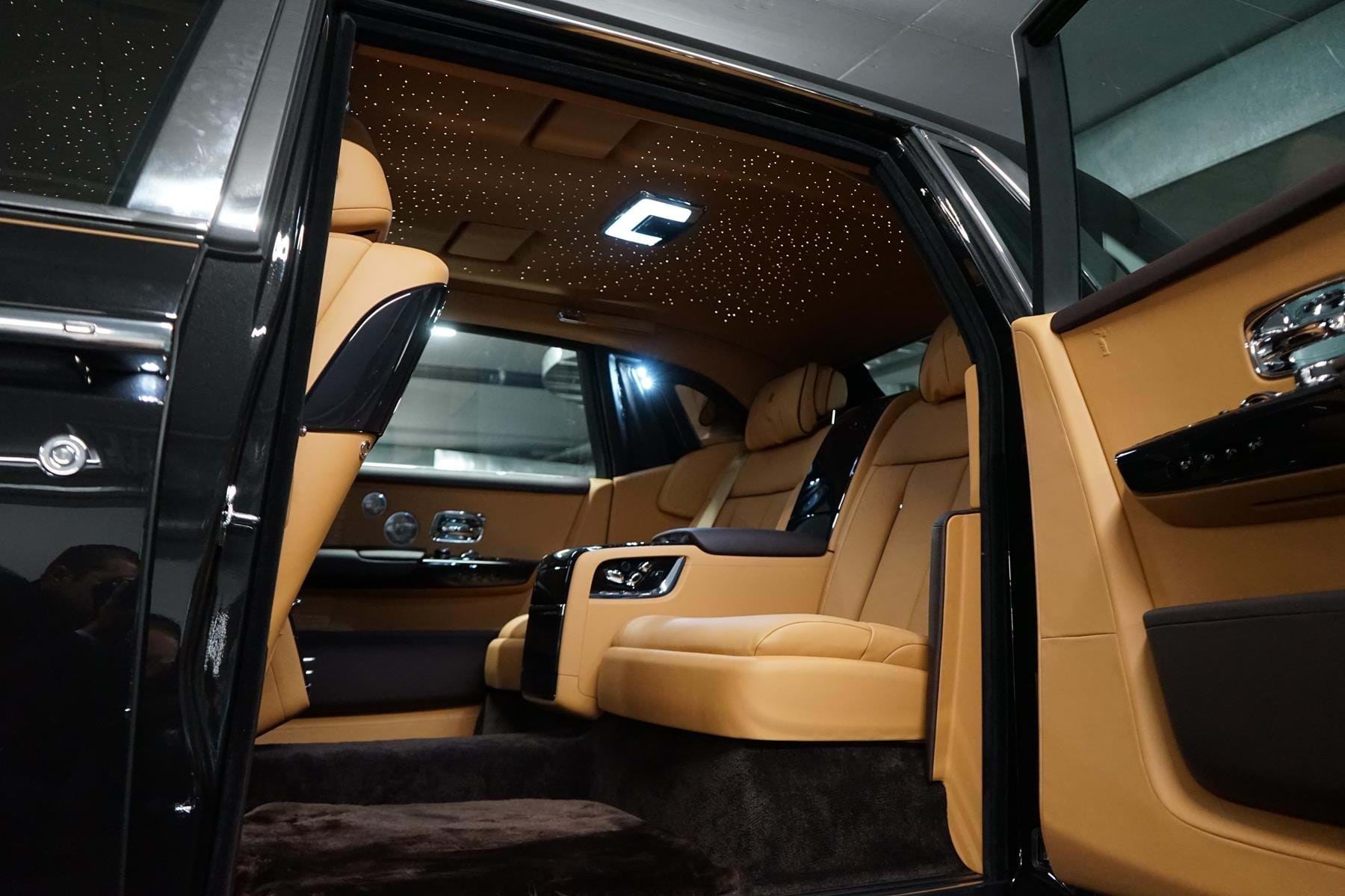 2019 Rolls-Royce Phantom VIII Extended Wheelbase, 16/20