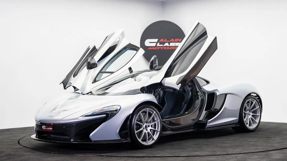 2015 McLaren P1