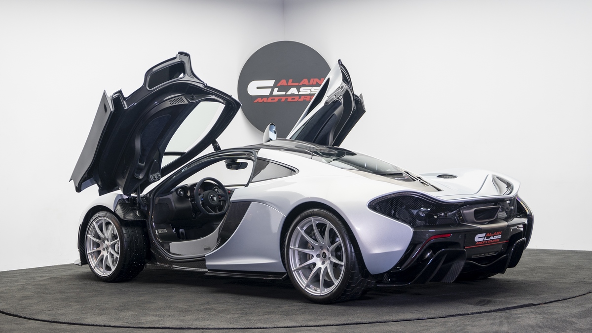2015 McLaren P1, 2/18
