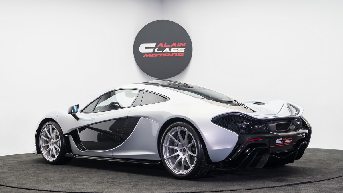 2015 McLaren P1, 9/18