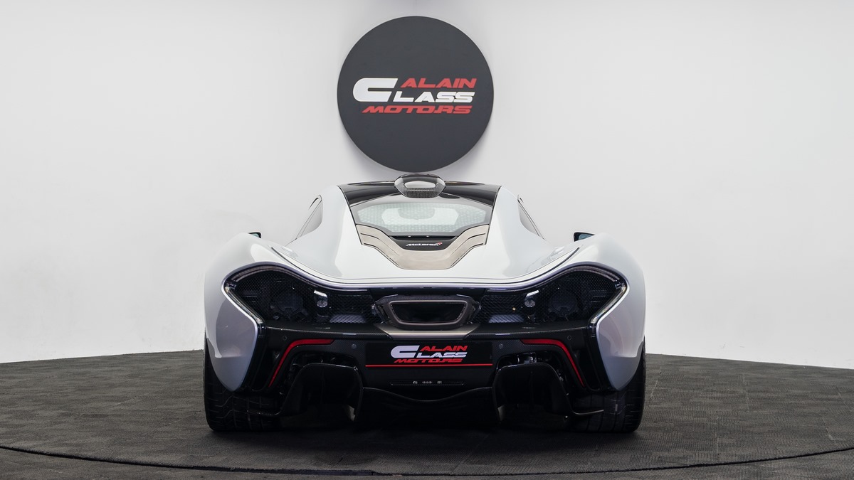 2015 McLaren P1, 11/18