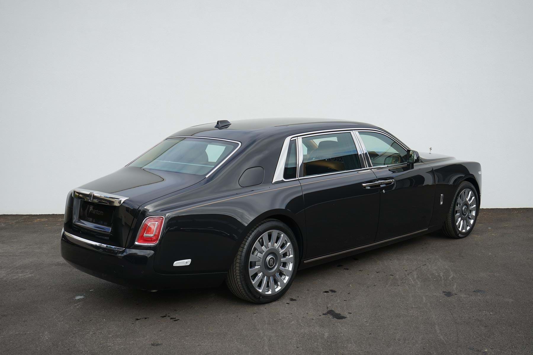 2019 Rolls-Royce Phantom VIII Extended Wheelbase, 20/20