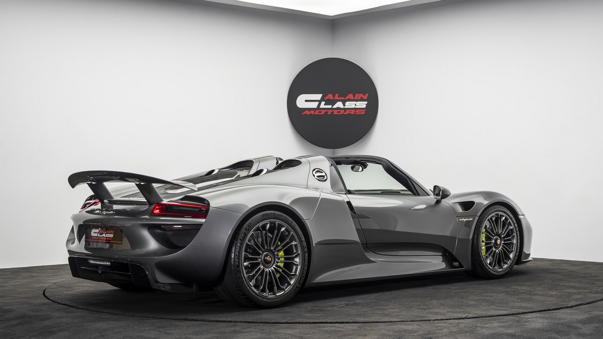 2015 Porsche 918 Spyder, 20/21