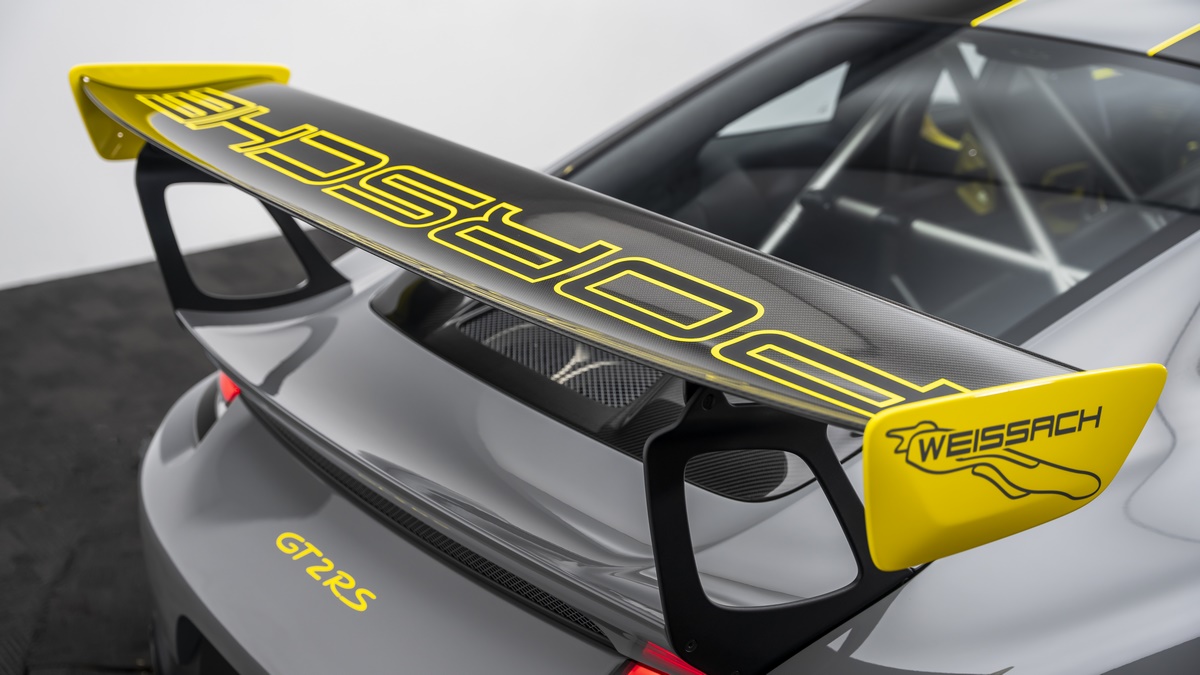 2019 Porsche 911 GT2 RS Weissach, 12/20
