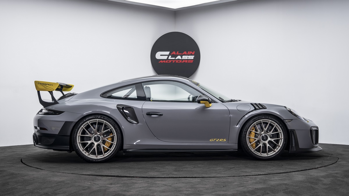 2019 Porsche 911 GT2 RS Weissach, 19/20