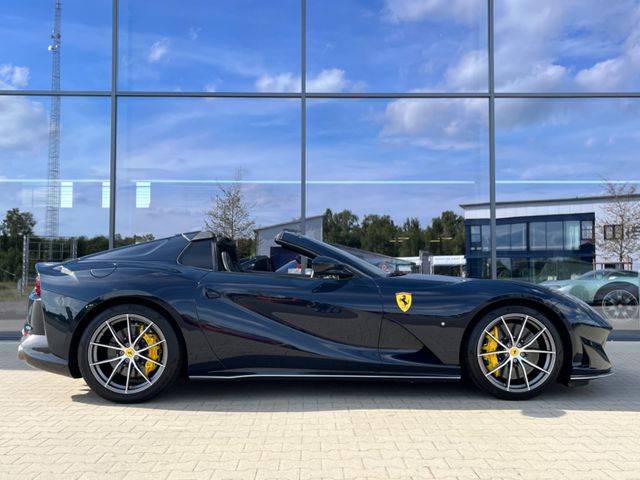 2021 Ferrari 812 GTS, 4/17