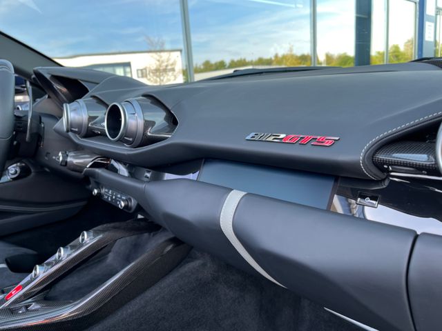 2021 Ferrari 812 GTS, 11/17