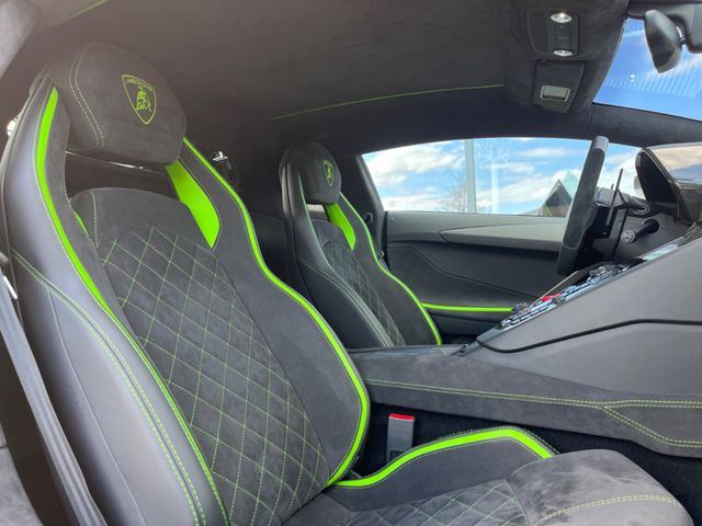 2019 Lamborghini Aventador S, 15/20