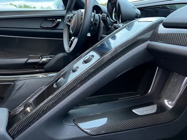 2015 Porsche 918 Spyder, 5/9