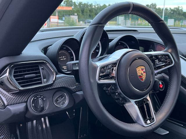 2015 Porsche 918 Spyder, 7/9
