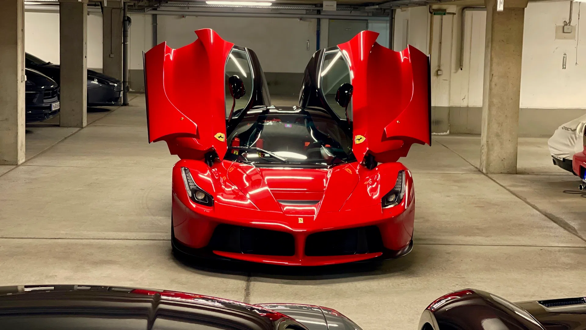 2015 Ferrari LaFerrari for sale, exterior, Rosso Corsa