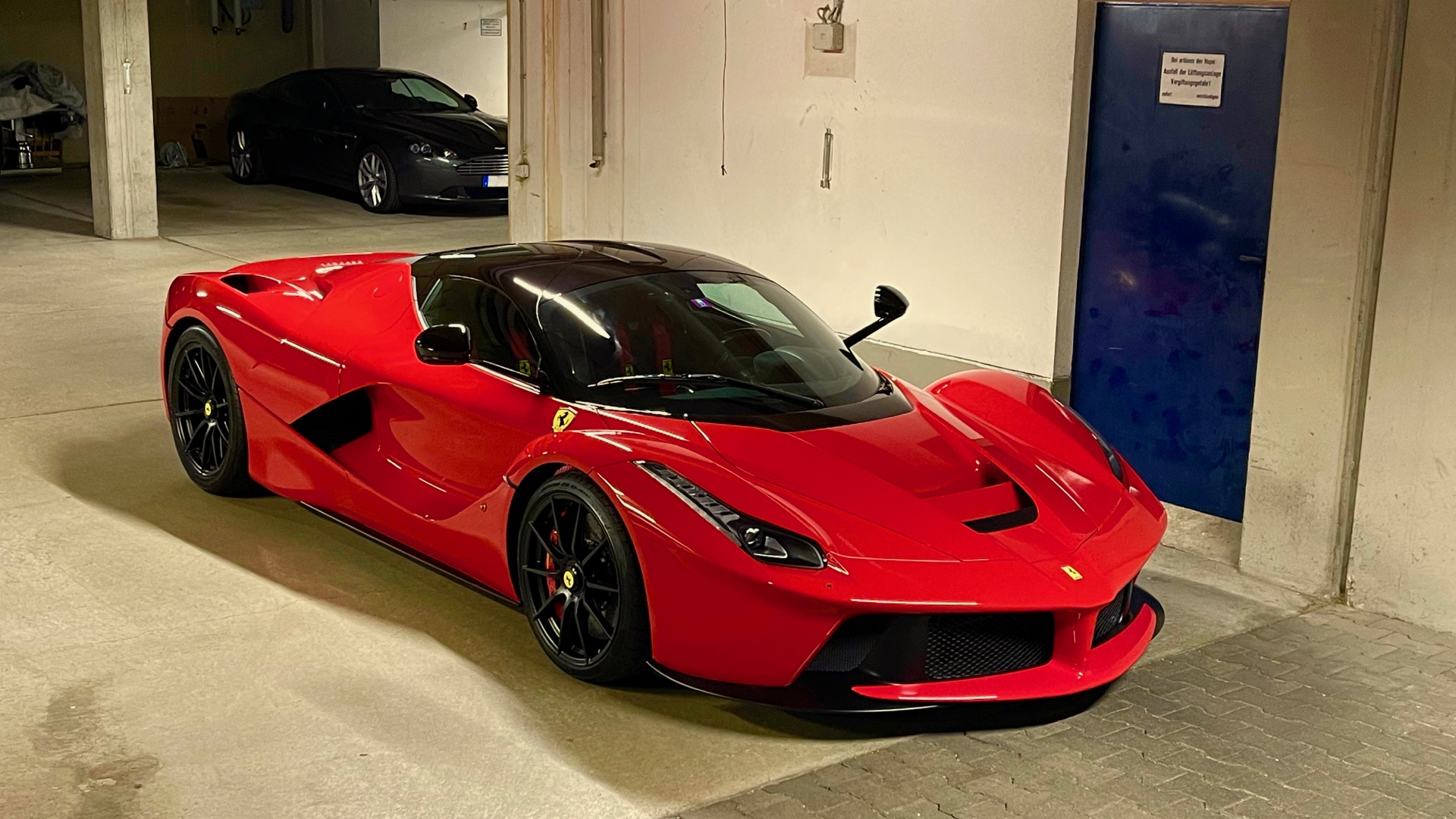 2015 Ferrari LaFerrari, 8/20