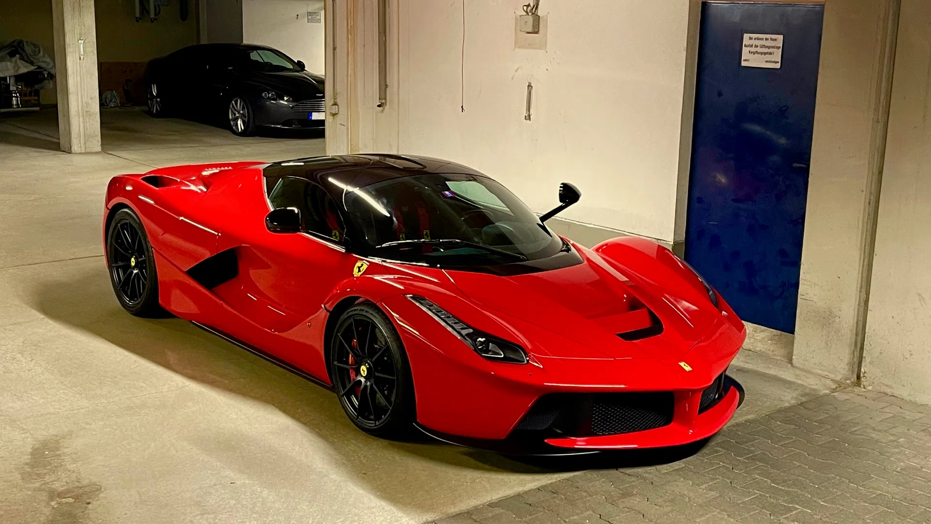 2015 Ferrari LaFerrari for sale, exterior, Rosso Corsa