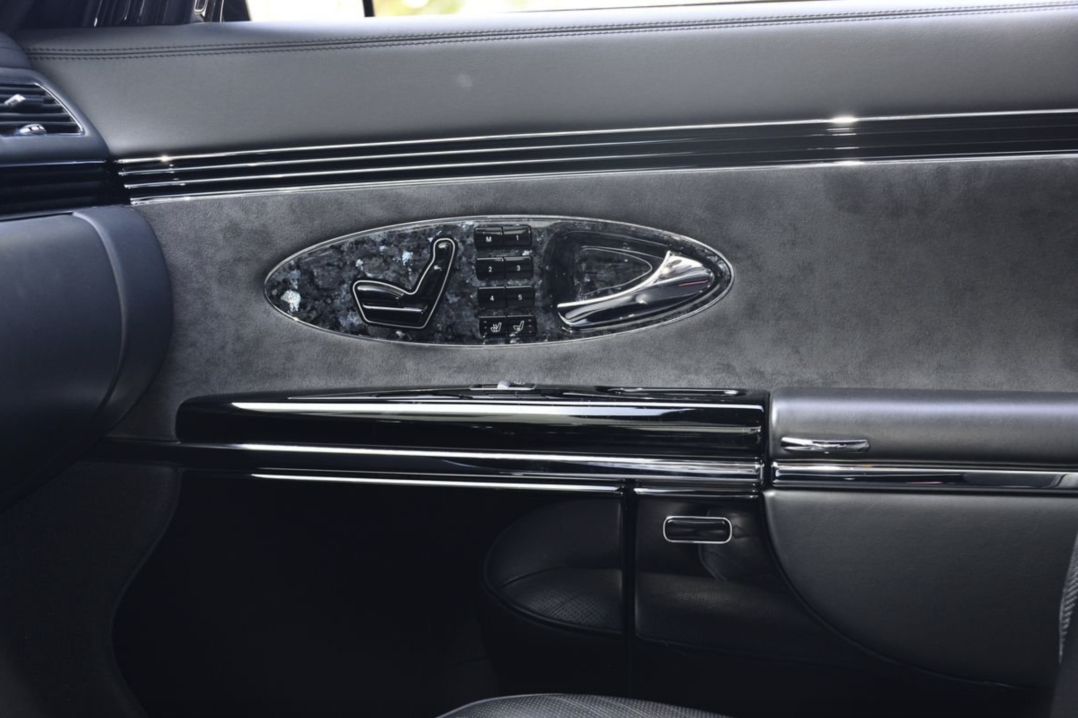 2012 MAYBACH 62 S LANDAULET, 11/20