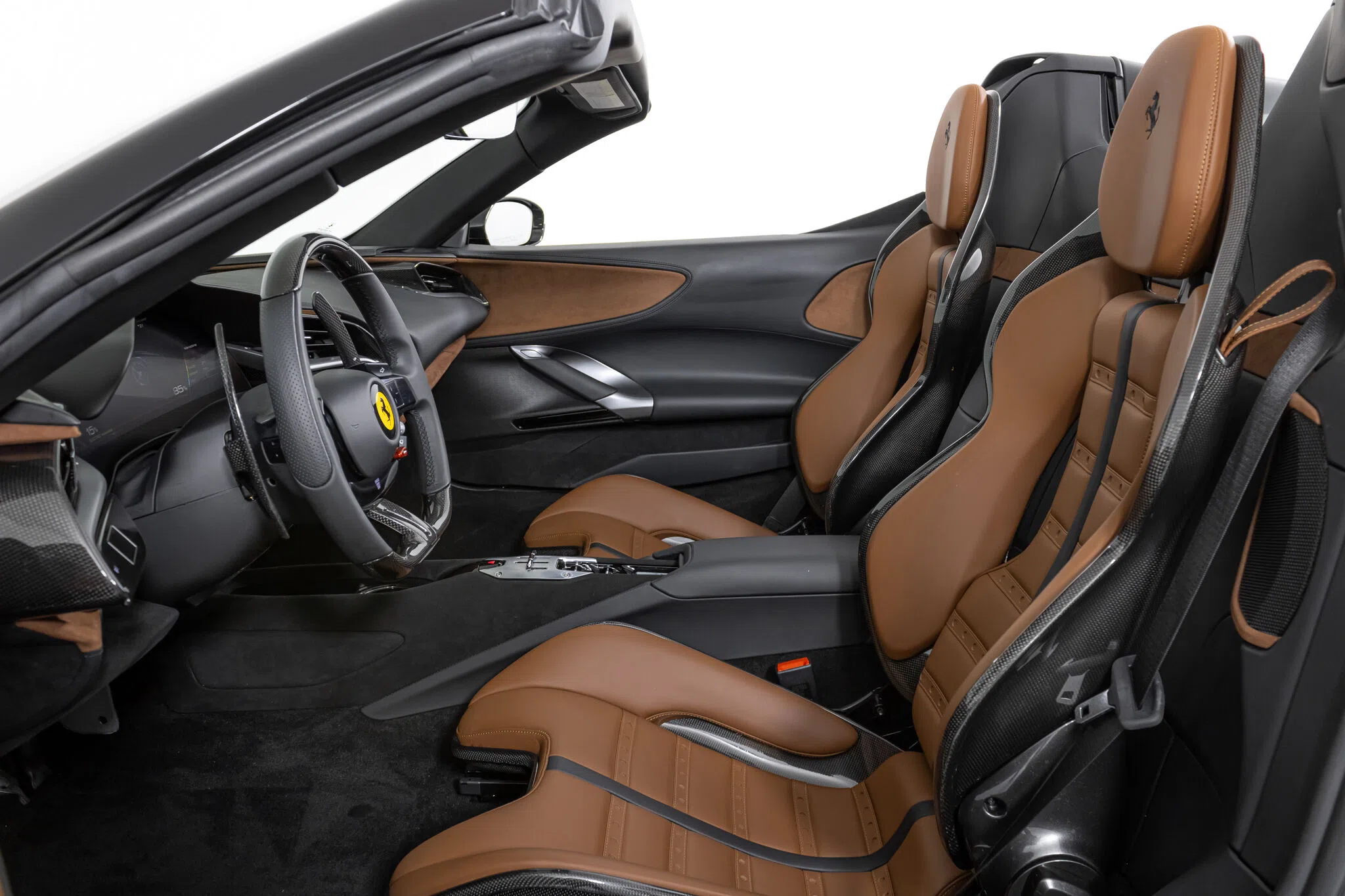 2022 Ferrari SF90 Spider interior, seats