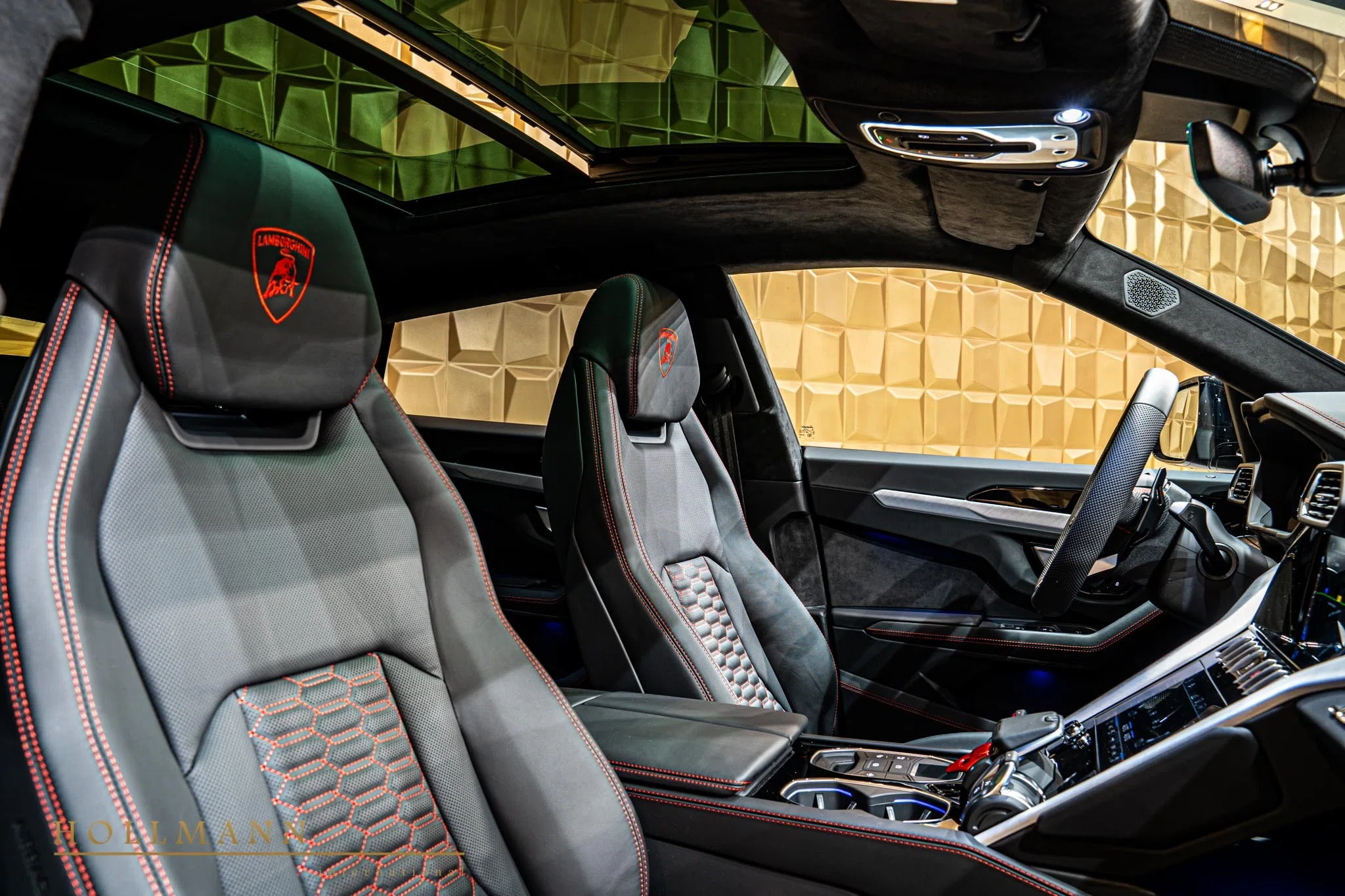 2022 Lamborghini Urus interior, seats