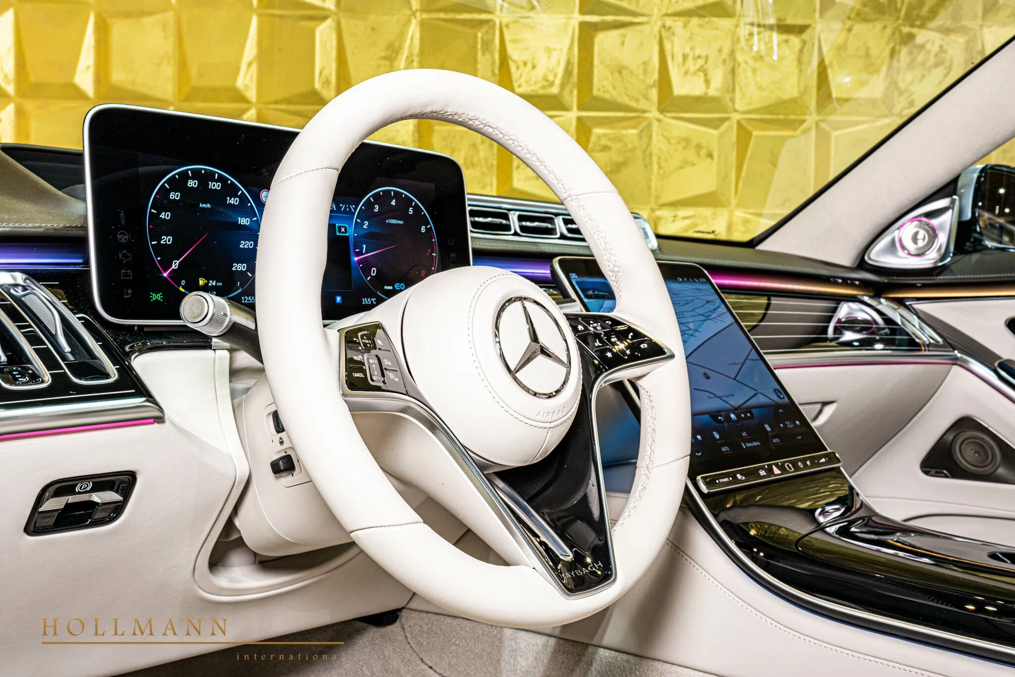 2022 Mercedes-Maybach S 580 interior, dashboard