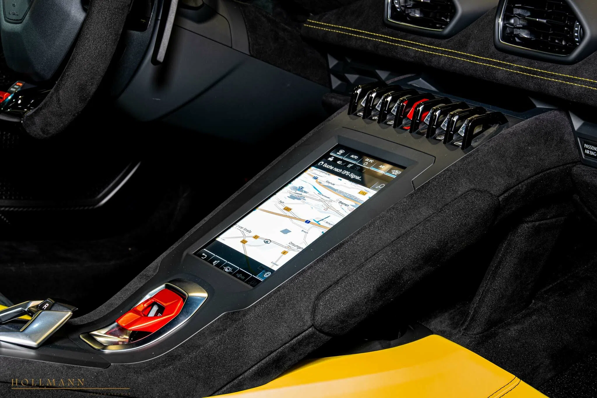 2022 Lamborghini Huracán STO interior, center console