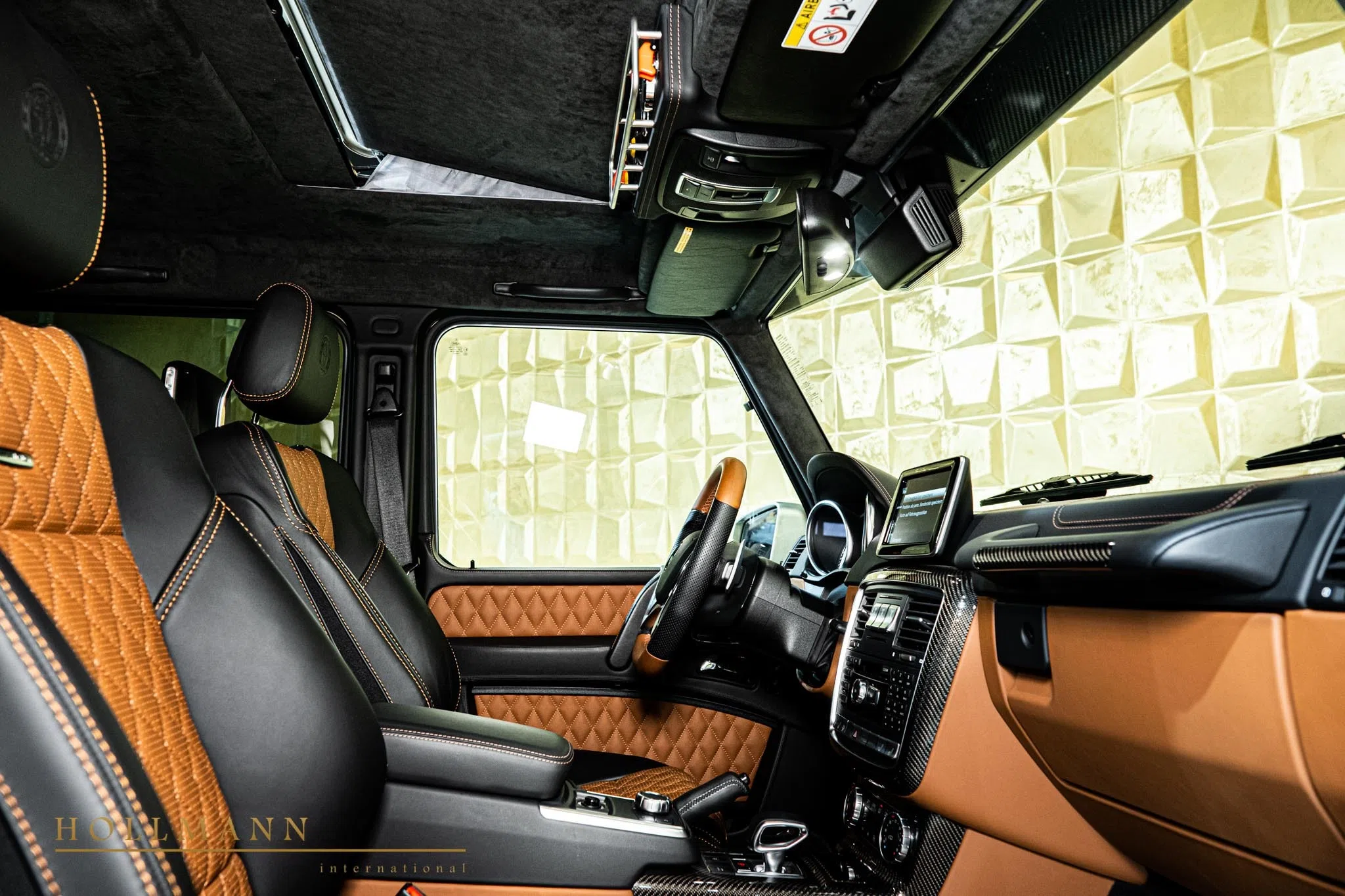 2022 BRABUS G 700 6x6 interior