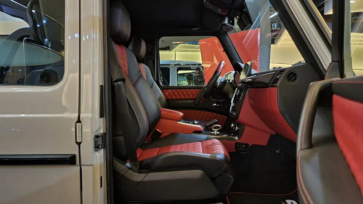 2018 Mercedes-Maybach G650 Landaulet interior, seats
