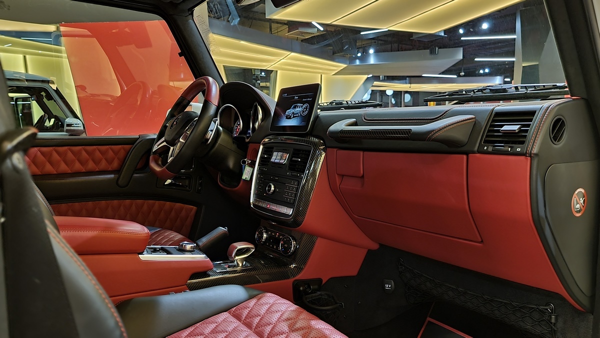 2018 Mercedes-Maybach G650 Landaulet, 12/24