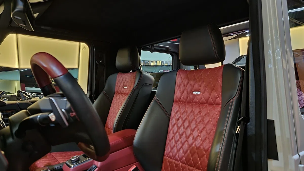 2018 Mercedes-Maybach G650 Landaulet interior, seats