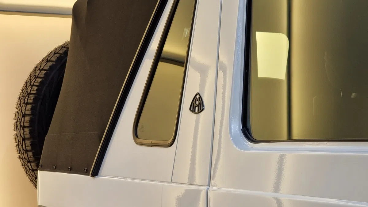 2018 Mercedes-Maybach G650 Landaulet interior, door sill