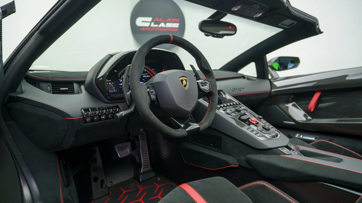 2021 Lamborghini Aventador SVJ Roadster – 1 of 800 interior, dashboard