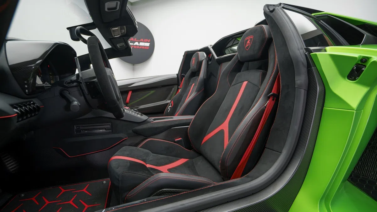 2021 Lamborghini Aventador SVJ Roadster – 1 of 800 interior, seats