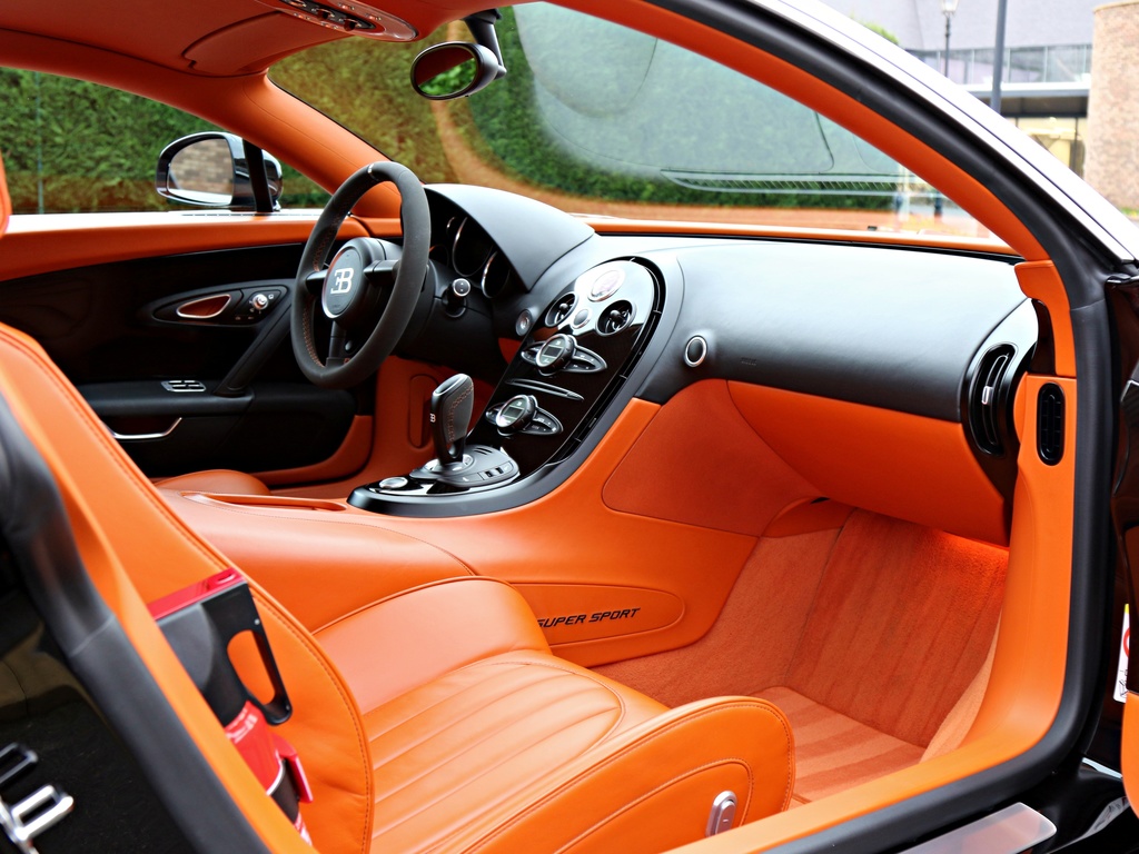2011 Bugatti Veyron Super Sport Sang Noir, 2/20