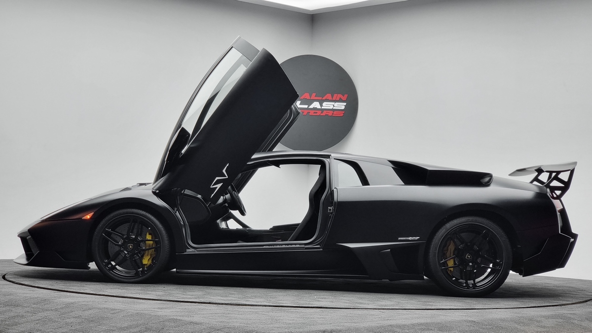 2010 Lamborghini Murcielago SV – 1 of 186, 3/24
