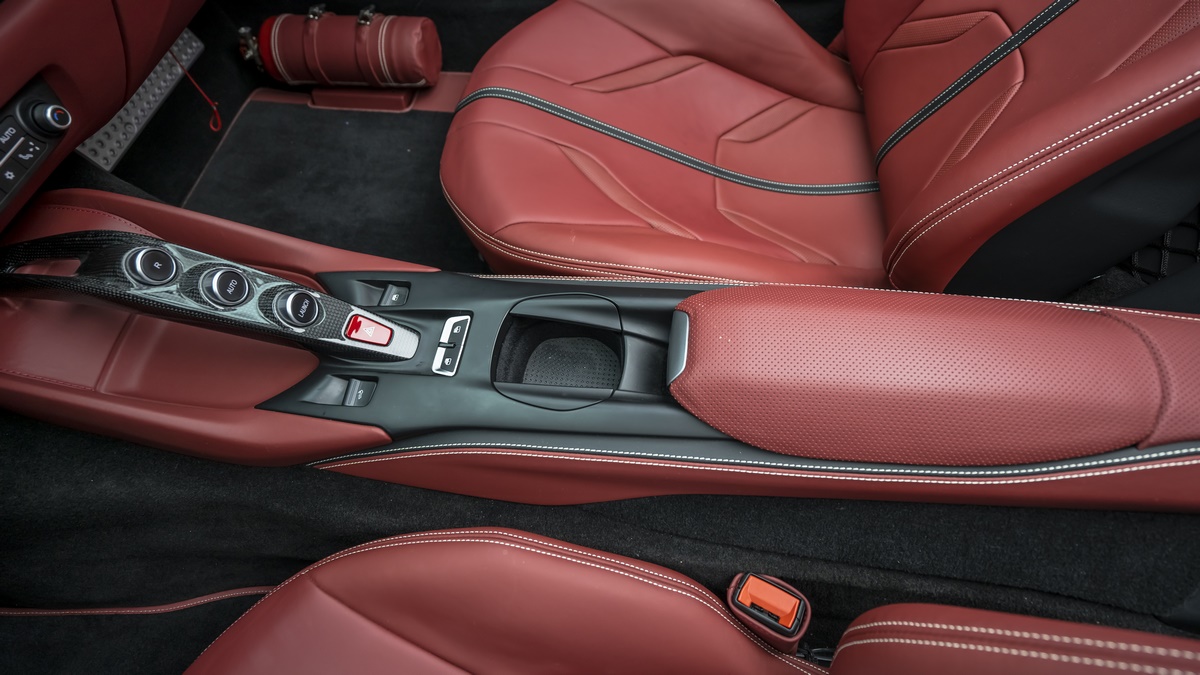 2021 Ferrari 812 GTS, 7/18