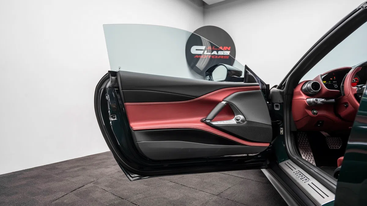 2021 Ferrari 812 GTS interior, door panel
