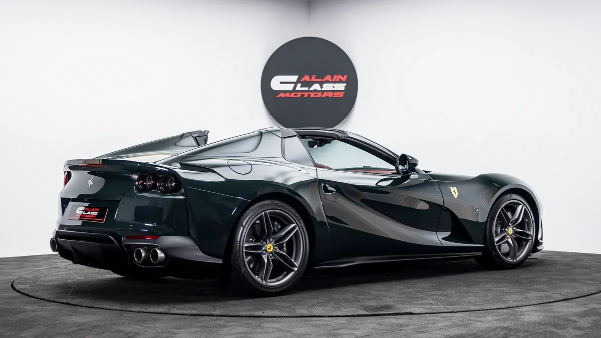 2021 Ferrari 812 GTS, side profile