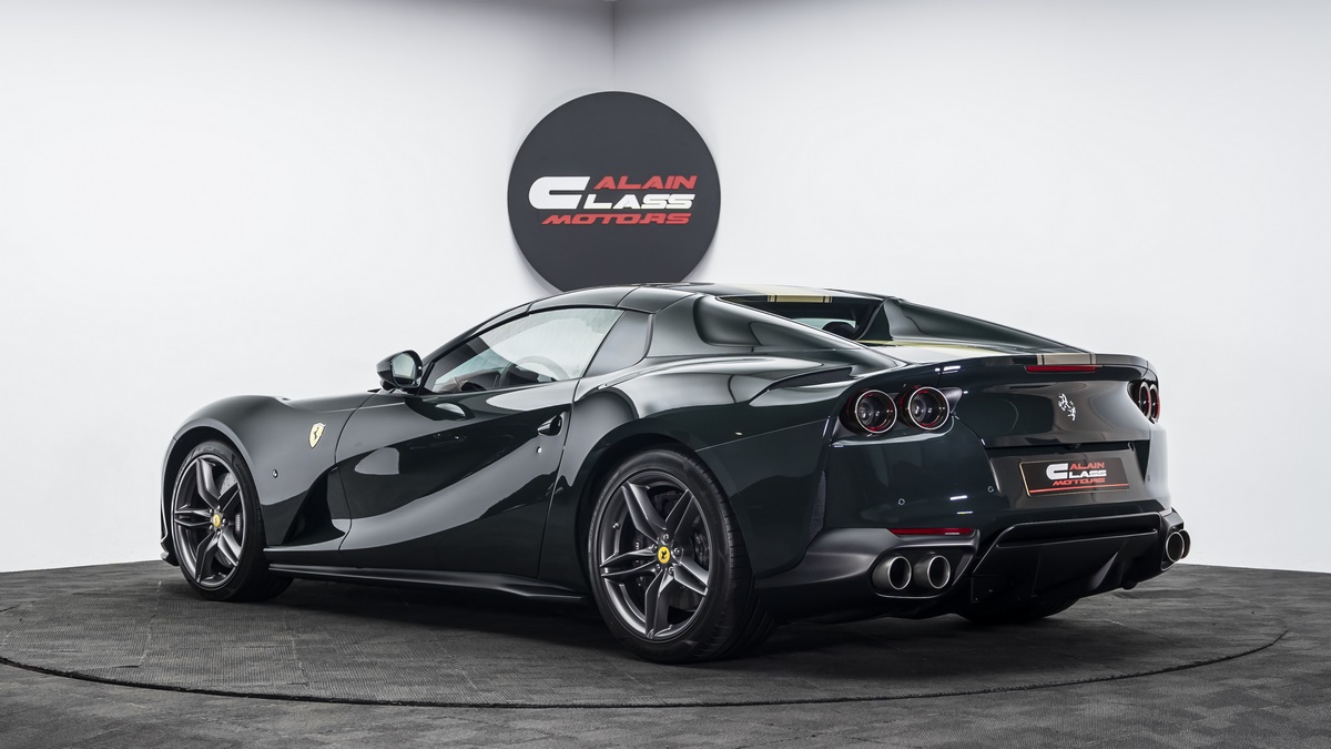 2021 Ferrari 812 GTS, 15/18