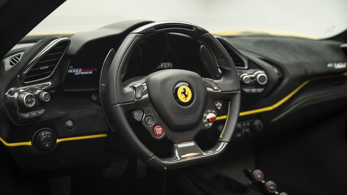 2019 Ferrari 488 Pista Spider, 9/17