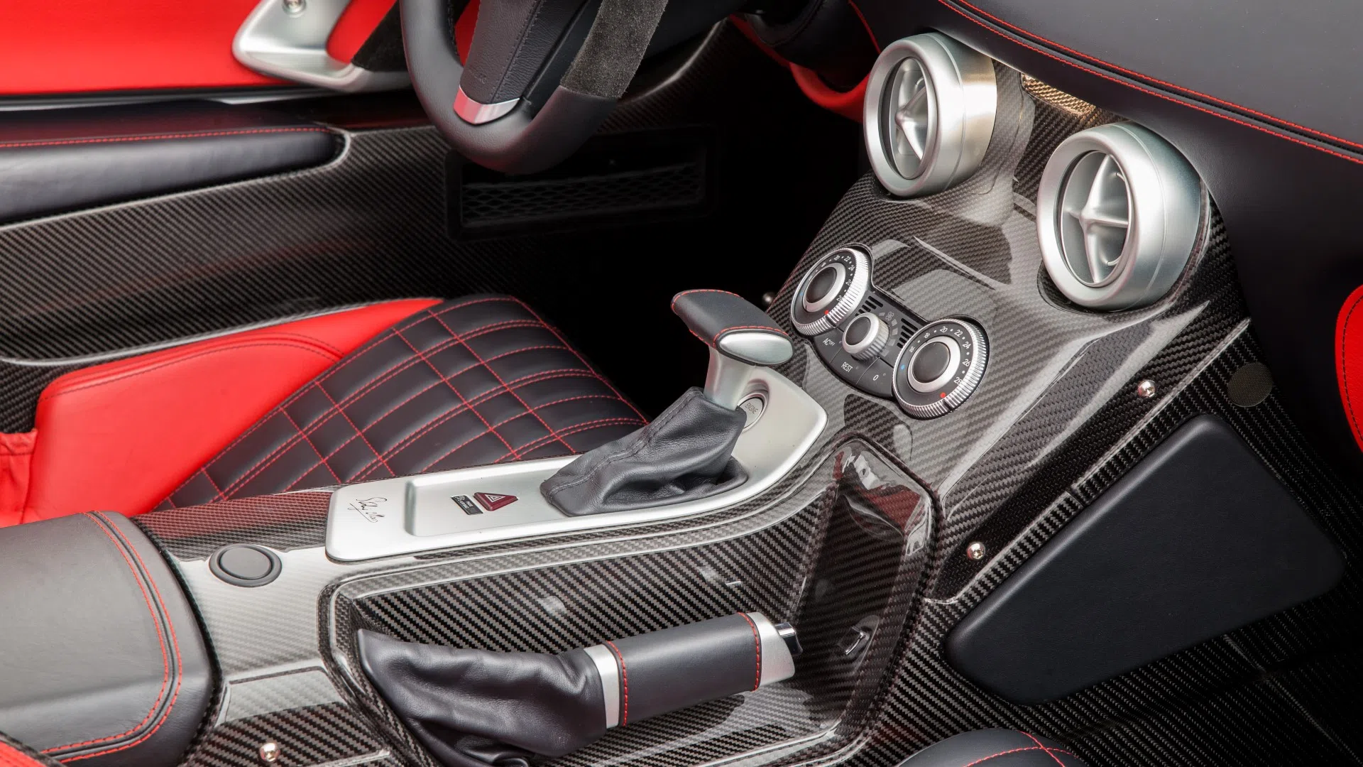 2010 Mercedes-Benz SLR McLaren Stirling Moss interior, 511A Leder exklusiv schwarz