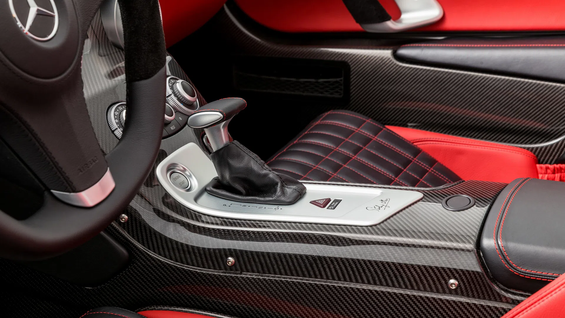 2010 Mercedes-Benz SLR McLaren Stirling Moss interior, center console, 511A Leder exklusiv schwarz