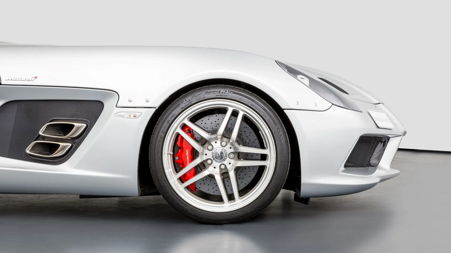 2010 Mercedes-Benz SLR McLaren Stirling Moss wheel