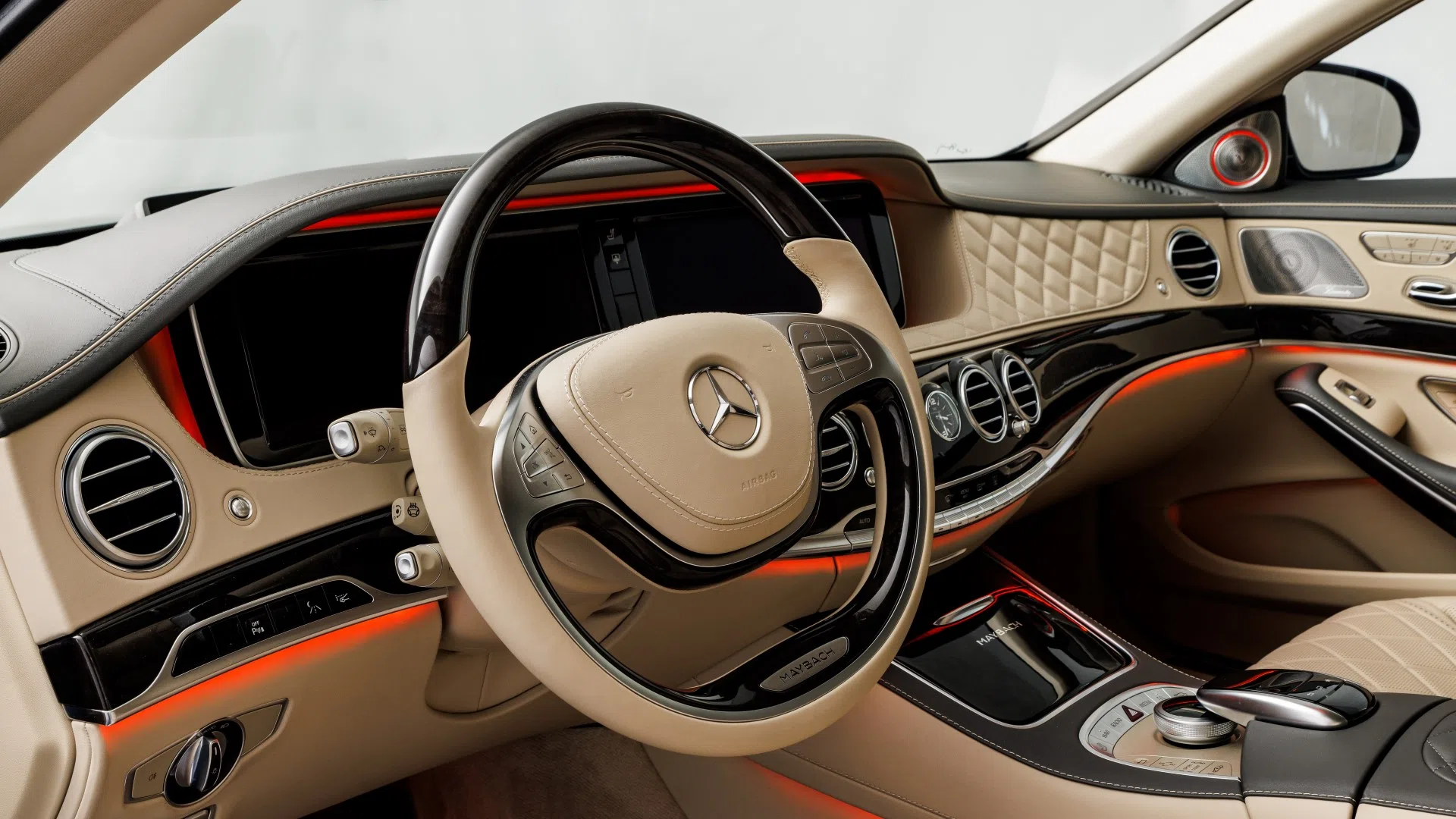 2016 Mercedes-Maybach S600 Pullman interior, dashboard