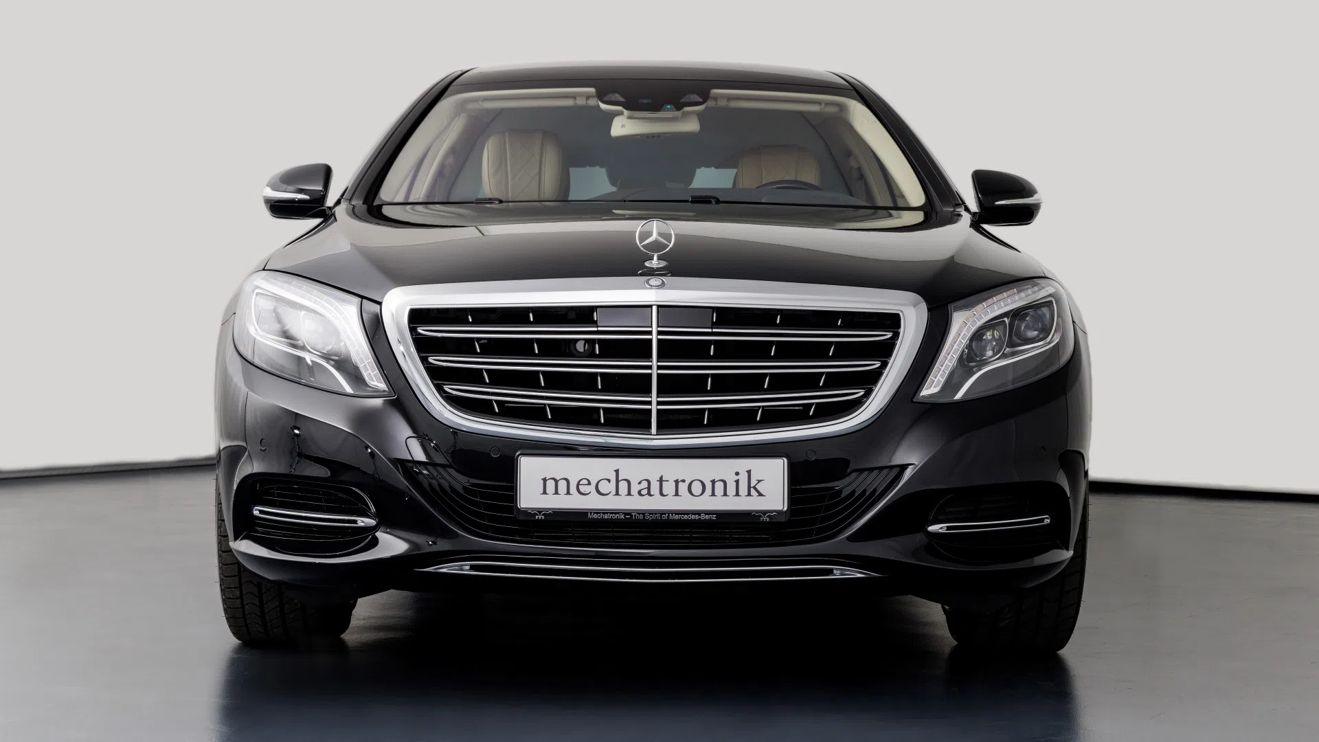2016 Mercedes-Maybach S600 Pullman for sale, exterior